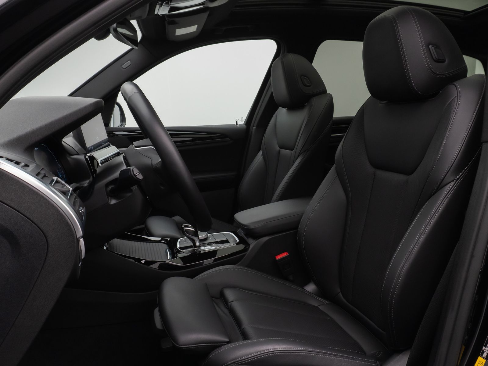 Fahrzeugabbildung BMW X3 xD30e Panorama Kamera HUD H/K Komfort Sport