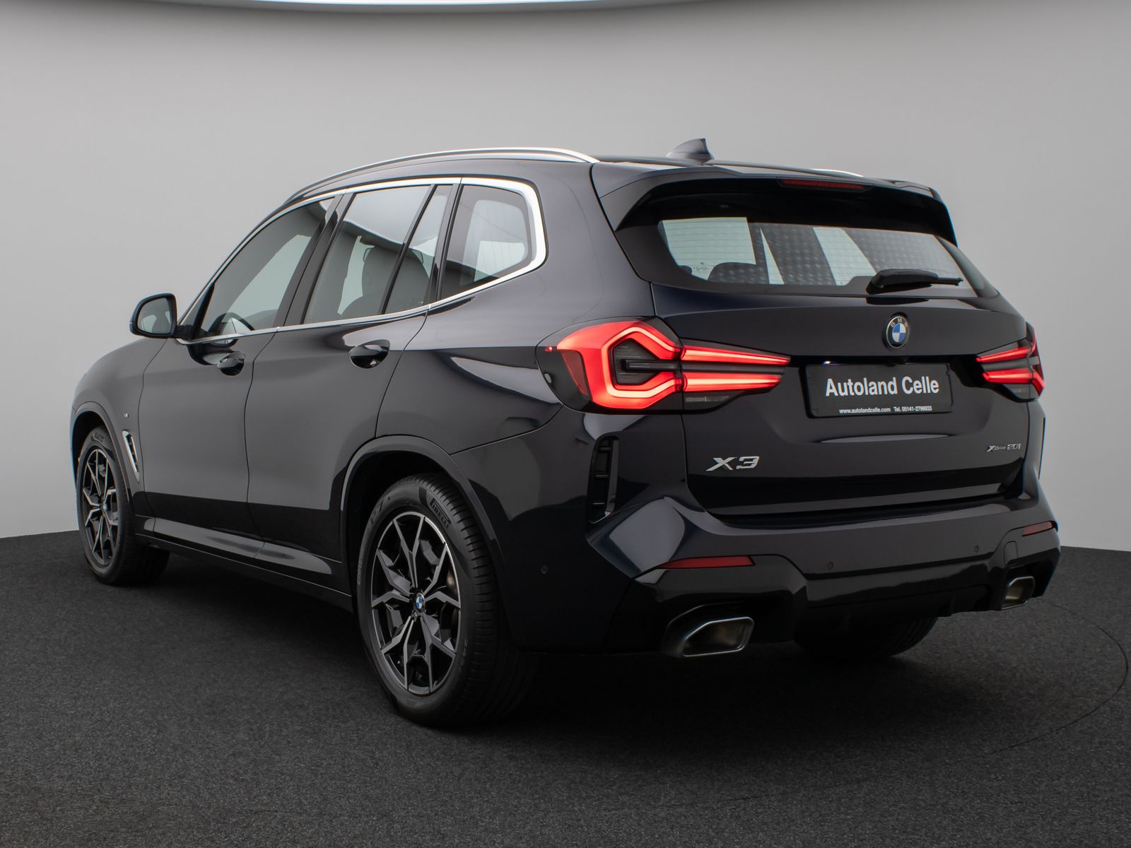 Fahrzeugabbildung BMW X3 xD20i M Sport Panorama Kamera HiFi DAB 19Zoll