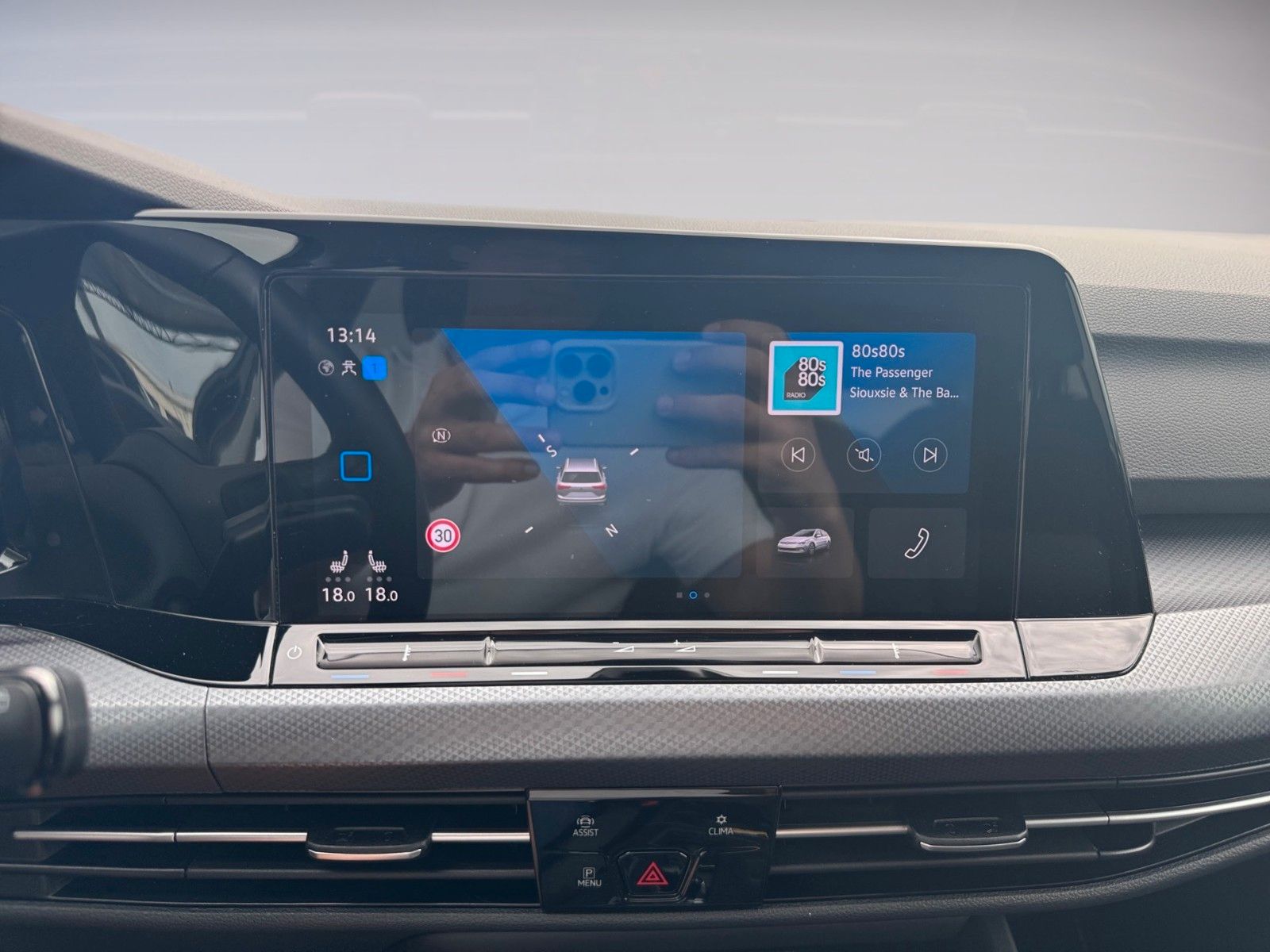Fahrzeugabbildung Volkswagen Golf VIII Variant Life ACTIVE 1.0 eTSI