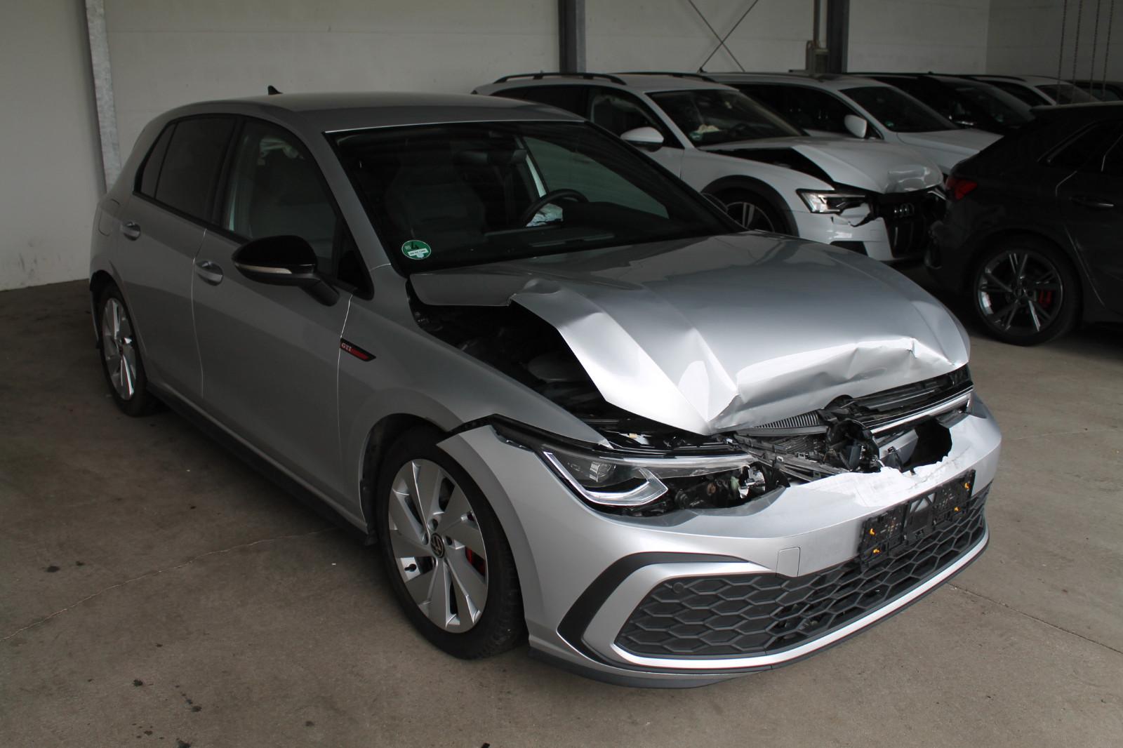 Volkswagen Golf VIII Lim. GTI DSG Matrix