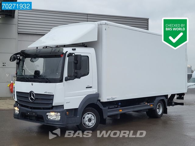 Mercedes-Benz Atego 821 4X2 8tonner Ladebordwand ClassicSpace