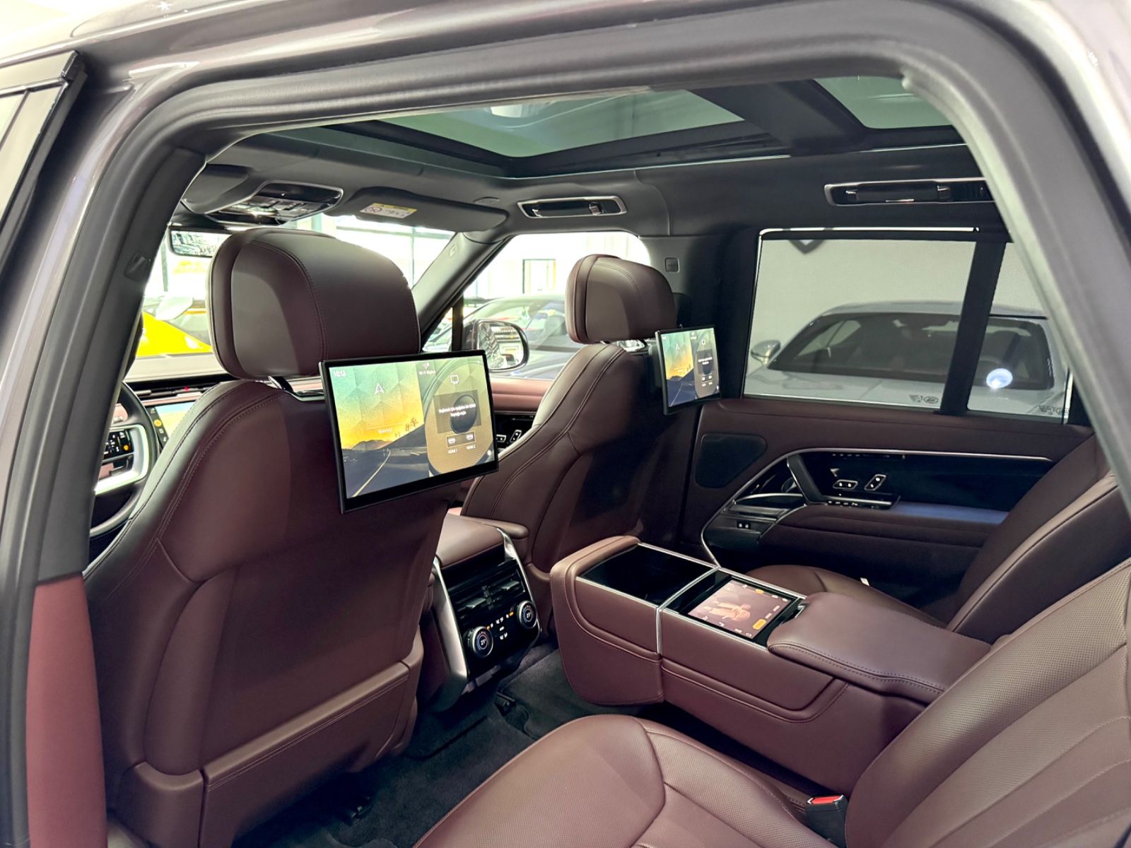 Land Rover RANGE ROVER D350 AUTOBIOGRAPHY PANO BUSINESS 23" foto 24