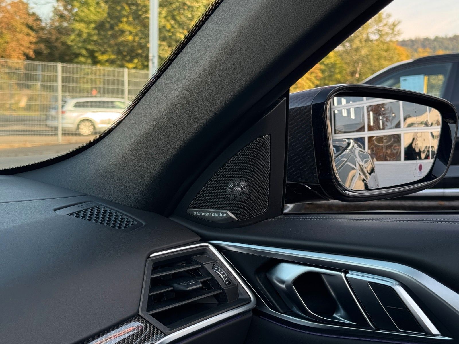 Fahrzeugabbildung BMW M440i Cabrio 360° H&K HD Laser Adap. Shad. Carb.
