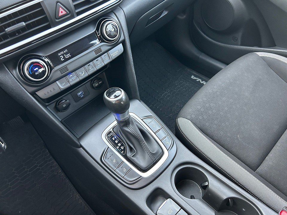 Fahrzeugabbildung Hyundai KONA HYBRID AUT TREND AHK/ABNEHMBAR 2J-GARANTIE