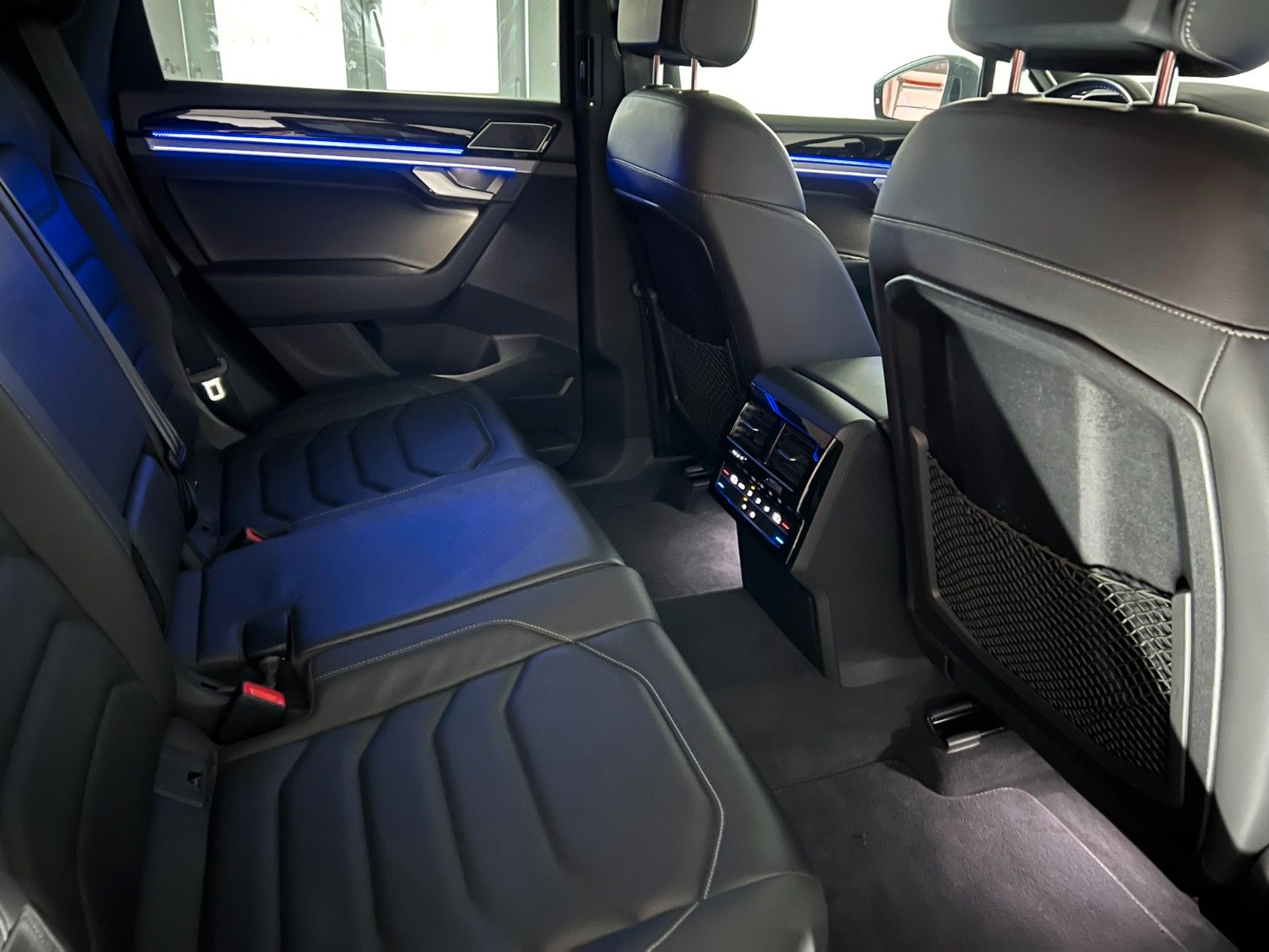 Fahrzeugabbildung Volkswagen Touareg 4Motion R-LINE/MATRIX/AHK/INNOVISION/21*