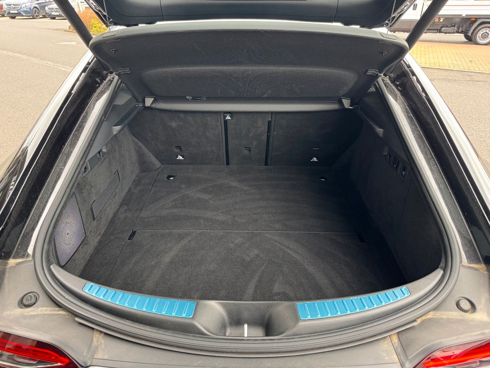 Fahrzeugabbildung Mercedes-Benz AMG GT 43 4M+AGA+Burm+Pano+HUD+360