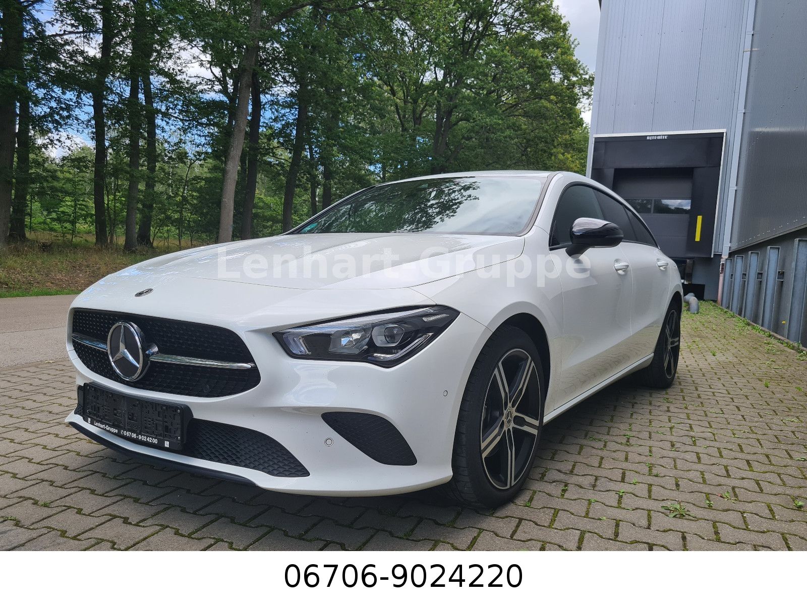 MERCEDES-BENZ CLA 200 d Shooting Brake Night-Paket, Navi, LED