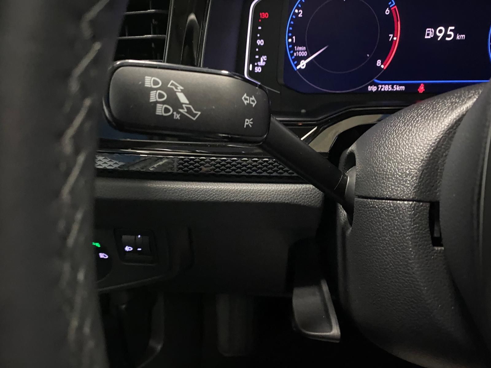Fahrzeugabbildung Volkswagen Polo 1.0 TSI Life APP+KLIMA+KAMERA+PDC+SITZHEI++