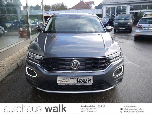 Volkswagen T-Roc 2.0 TDI DSG Style NAVI LED AHK Pano RFK