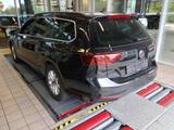 Volkswagen Passat Variant 2.0 TDI Business DSG MATRIX FSH - Volkswagen Passat aus 2022