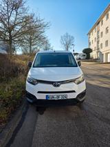 Toyota Proace City 1,5-l-D-4D 96kW L2 Executive Exe... - weiße Toyota PROACE CITY