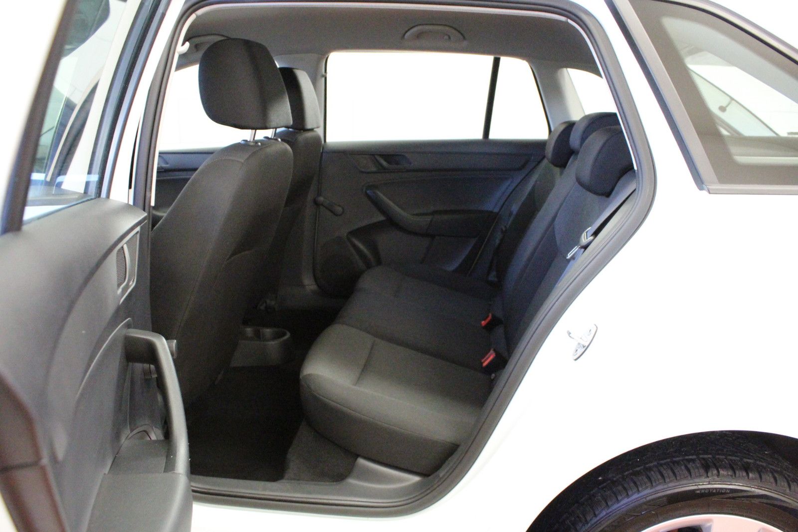 Fahrzeugabbildung SKODA Rapid 1.2 TSI Cool Edition Spaceback Allwetterre