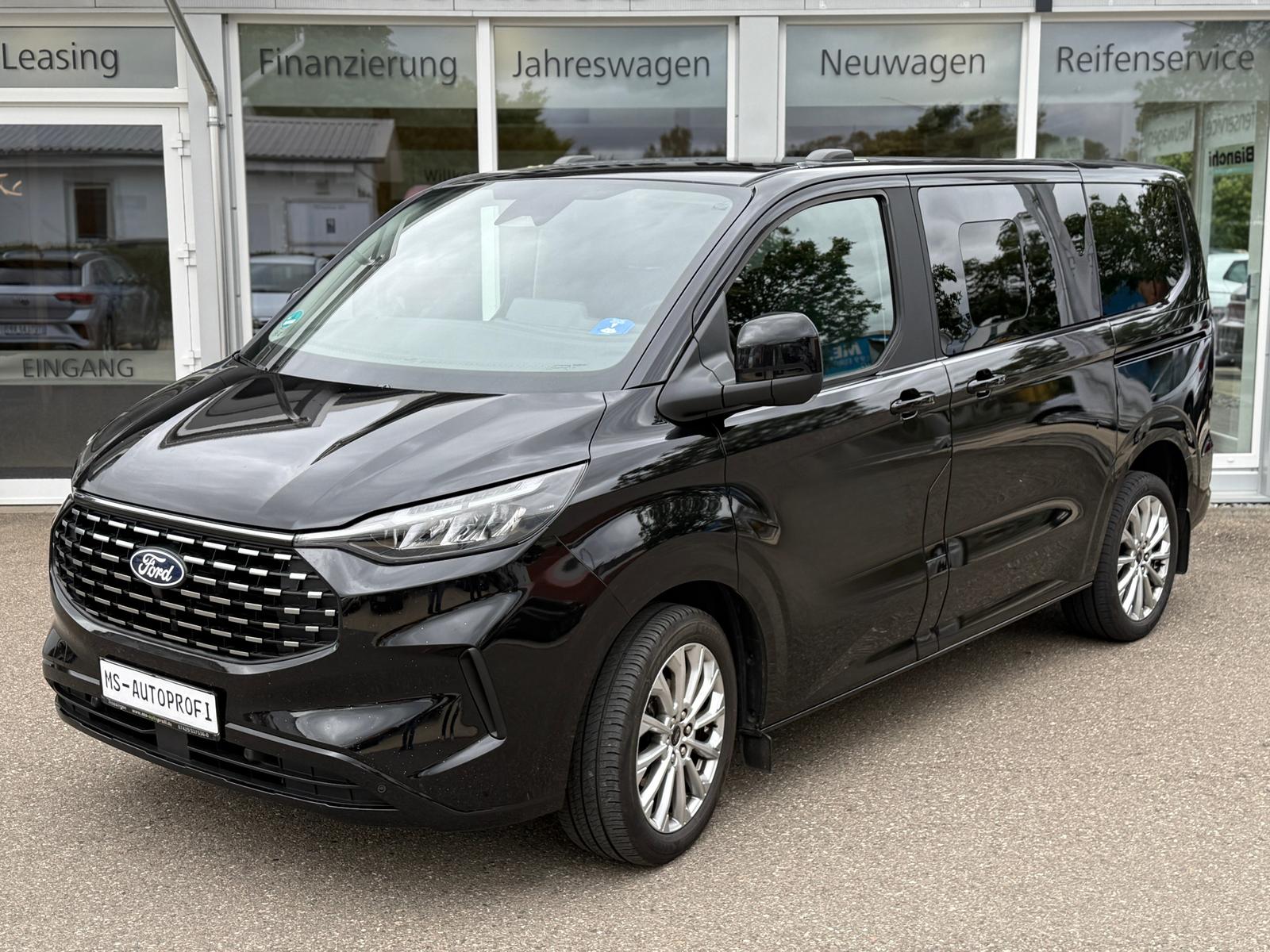 Ford Tourneo Custom 2.0 320 L1 Tourneo Titanium 