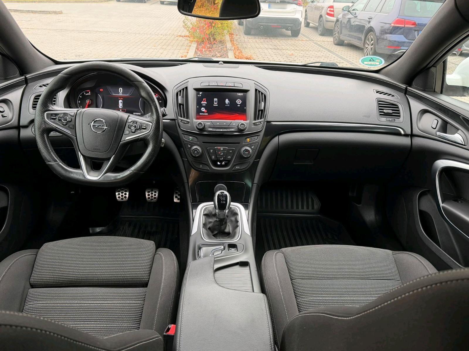 Opel Insignia 2014 — фото 11