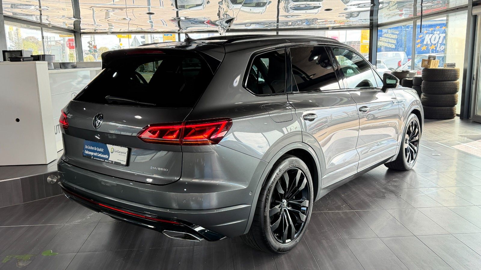 Volkswagen Touareg 3.0 R eHybrid 4M Pano ACC Soft Luft HuD foto 5