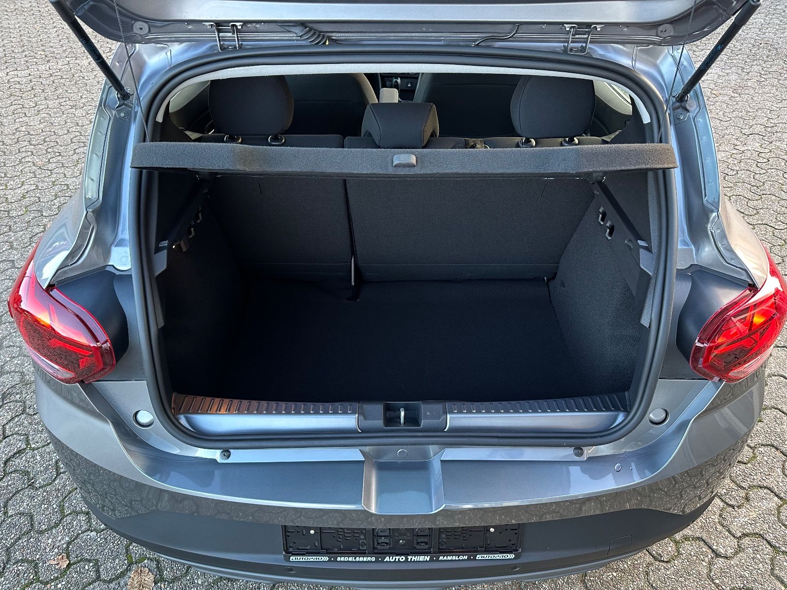 Fahrzeugabbildung Dacia Sandero Stepway Expression CVT LED/PDC/Carplay