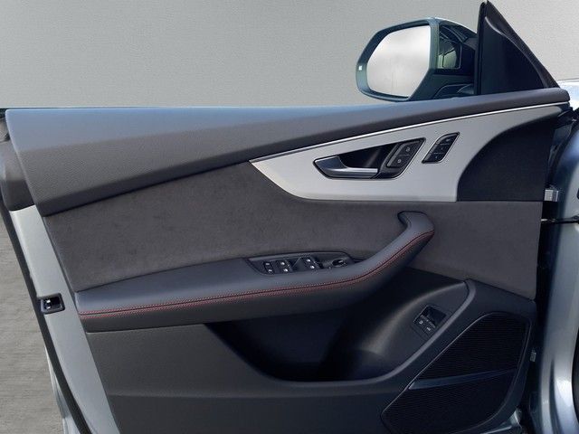 Fahrzeugabbildung Audi Q8 SUV S line TFSIe AHK PANO Laser 23" B&O HuD