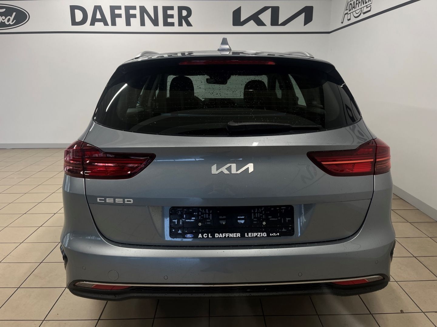 Fahrzeugabbildung Kia Ceed_sw Vision 1.4 Lane Assist Navi Kamera LIM