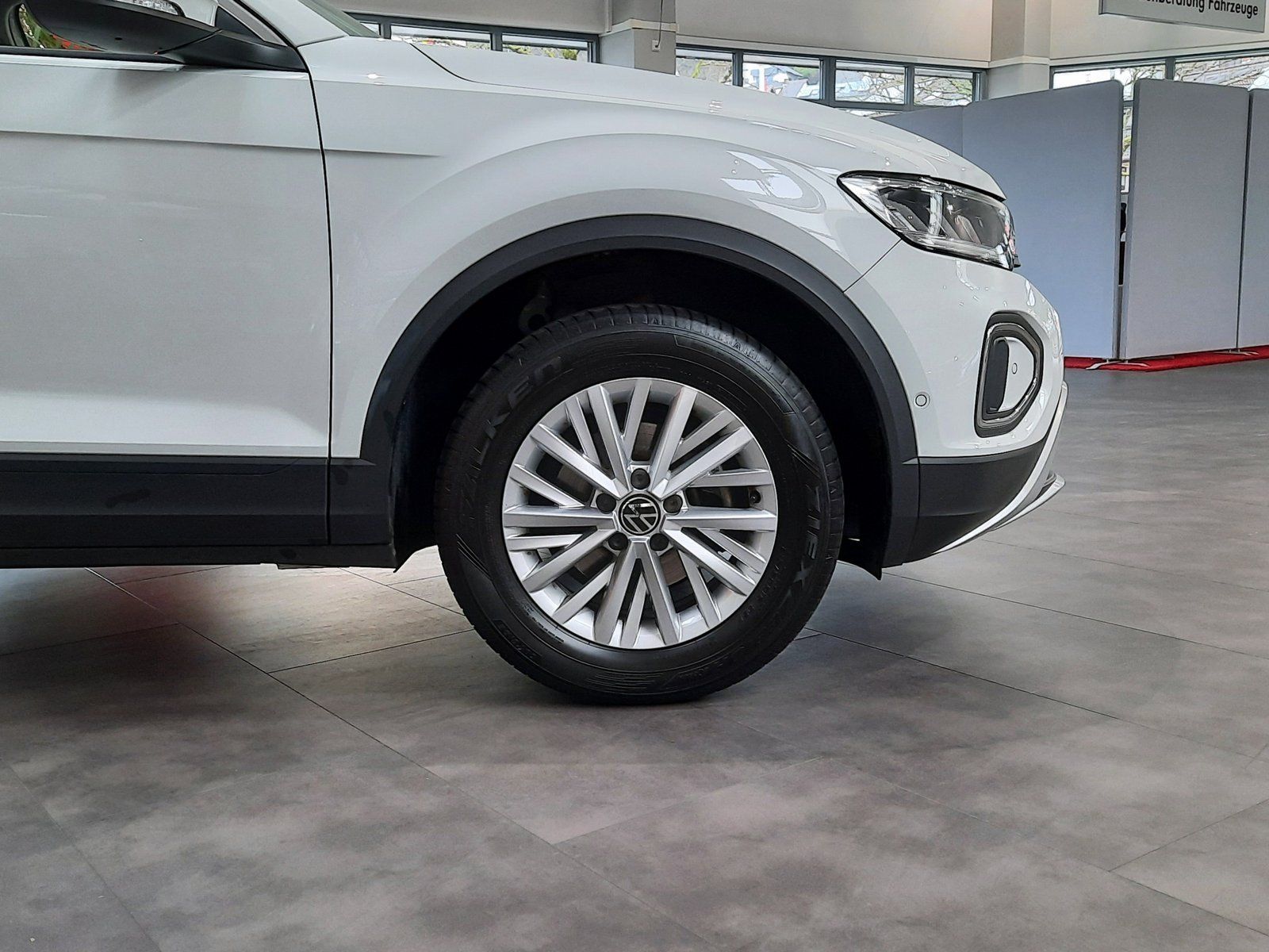 Fahrzeugabbildung Volkswagen T-Roc Life TSI DSG *Cam*LED*Sitzhzg*PDC*ACC*APP*