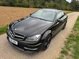 Mercedes-Benz C 63 AMG Coupe Performance Package - Mercedes-Benz C 63 AMG: Schwarz, Coupe