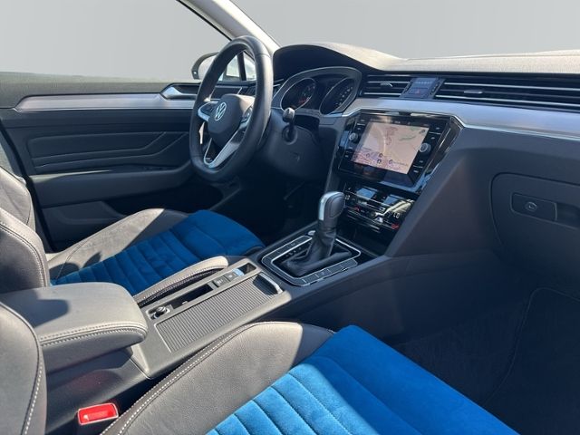 Passat Variant 2.0 TSI Elegance LED+NAVI+AHK+RFK