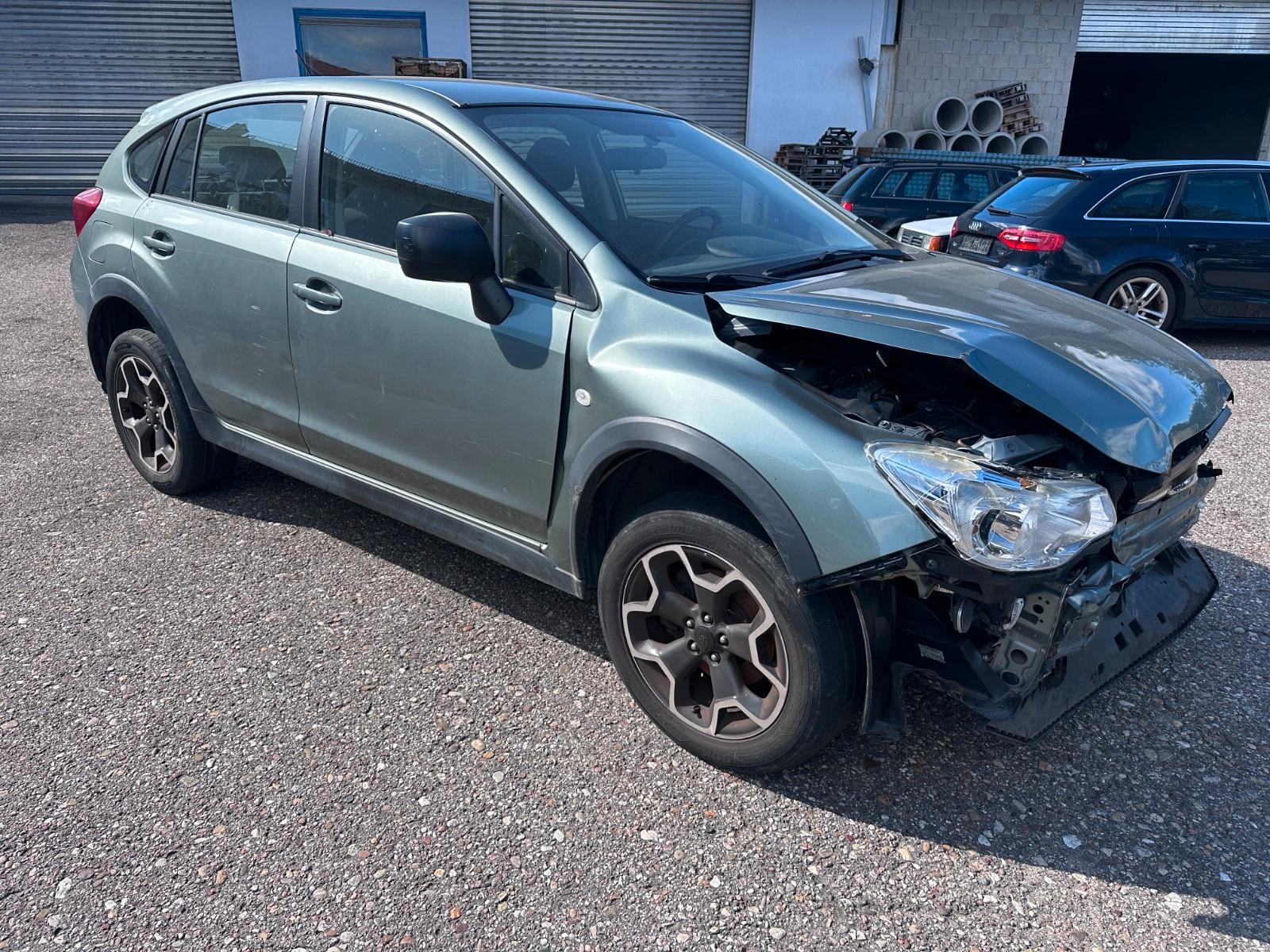 Subaru XV 2013 — вигляд ззаду