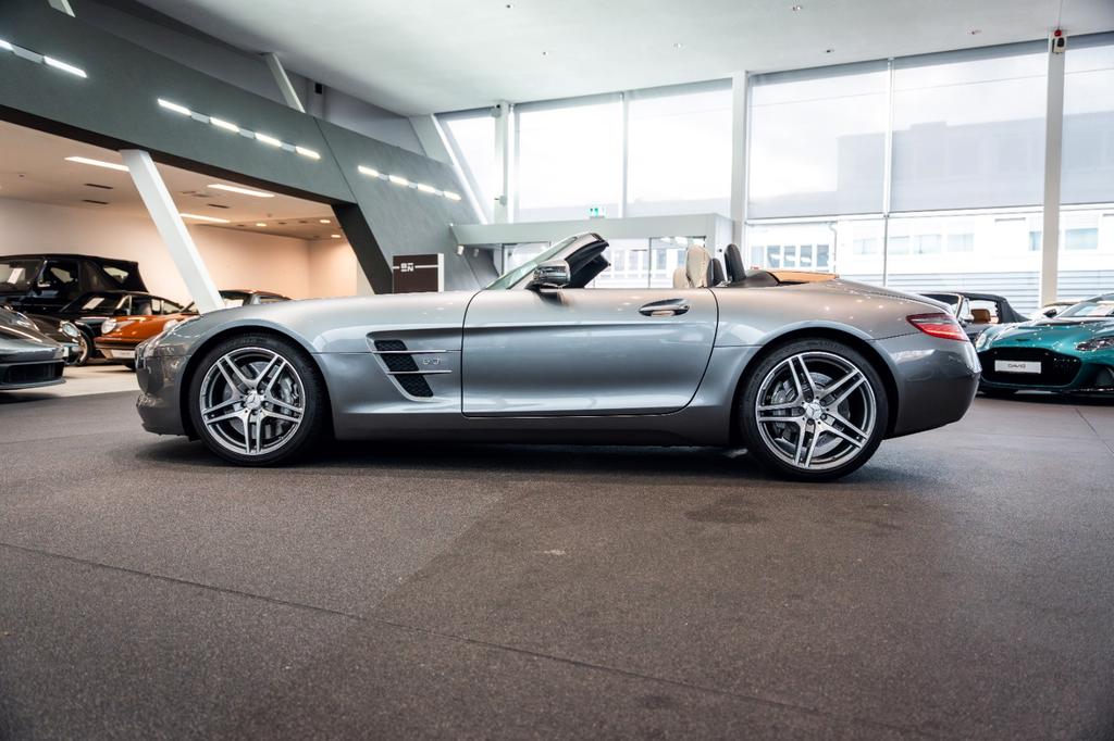 Mercedes-Benz SLS AMG