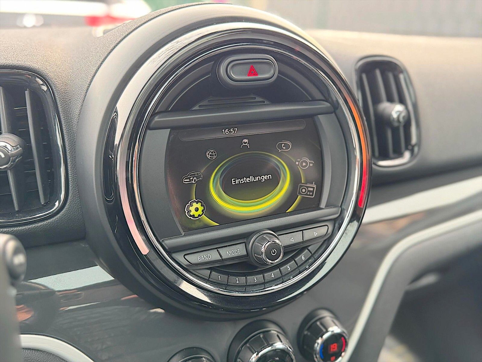 Fahrzeugabbildung MINI COOPER S Countryman Cooper S All4 *Pano*H&K*LED*