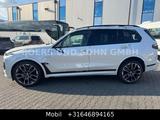 BMW X7 xDrive M60 i, PANO, M-FELGEN 22-ZOLL, AHK, - BMW X7 Unfallwagen