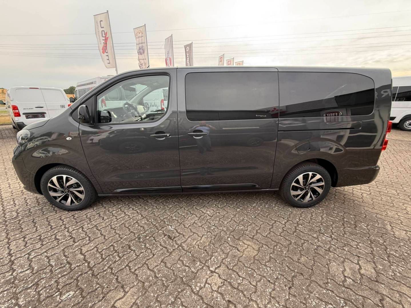 Fahrzeugabbildung Fiat ULYSSE 8- Sitze A/T