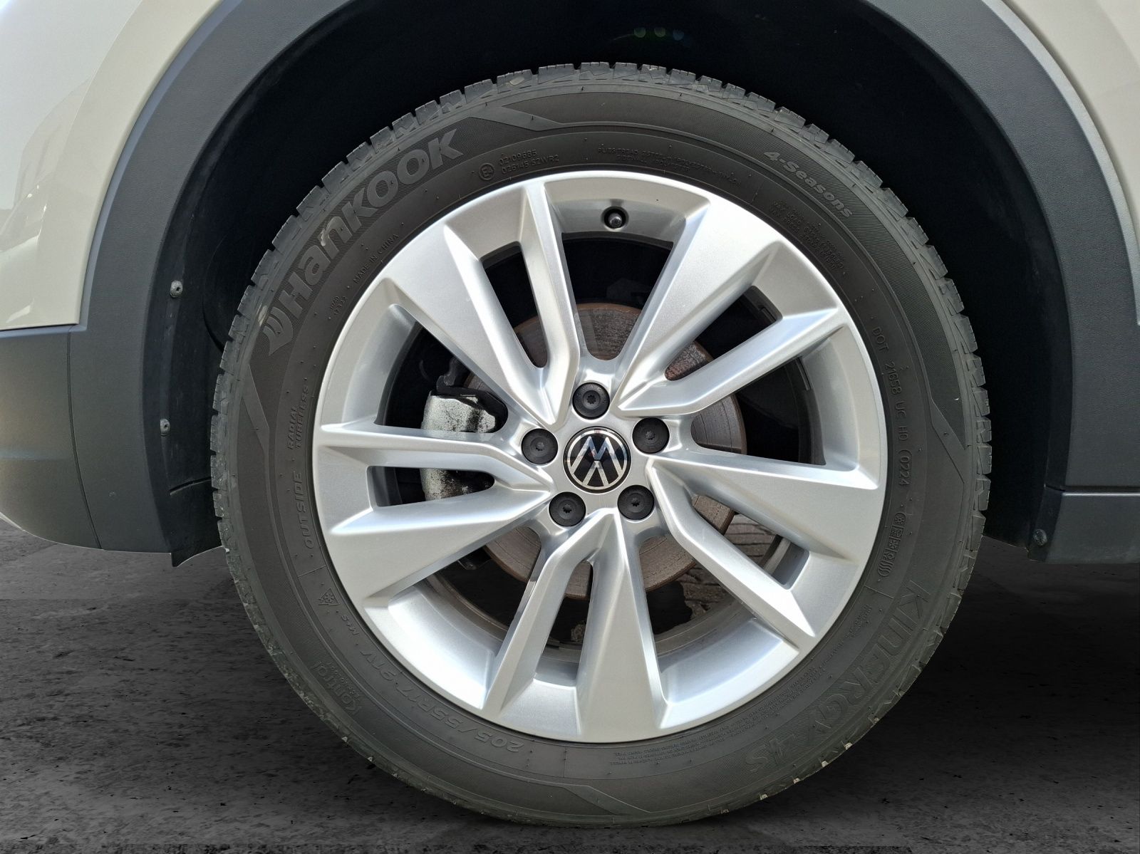 Fahrzeugabbildung Volkswagen T-Cross TSI Life DSG LED CarPlay AID ACC RFK SH