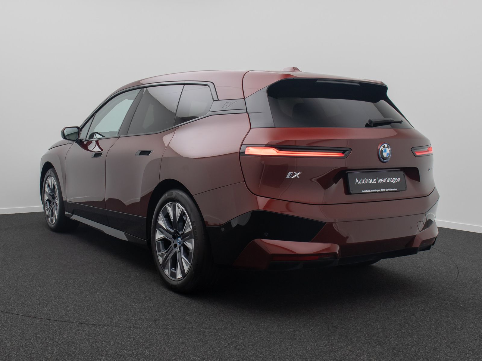 Fahrzeugabbildung BMW iX xD40 Edition Sport DAB Kamera Komfort 21Zoll