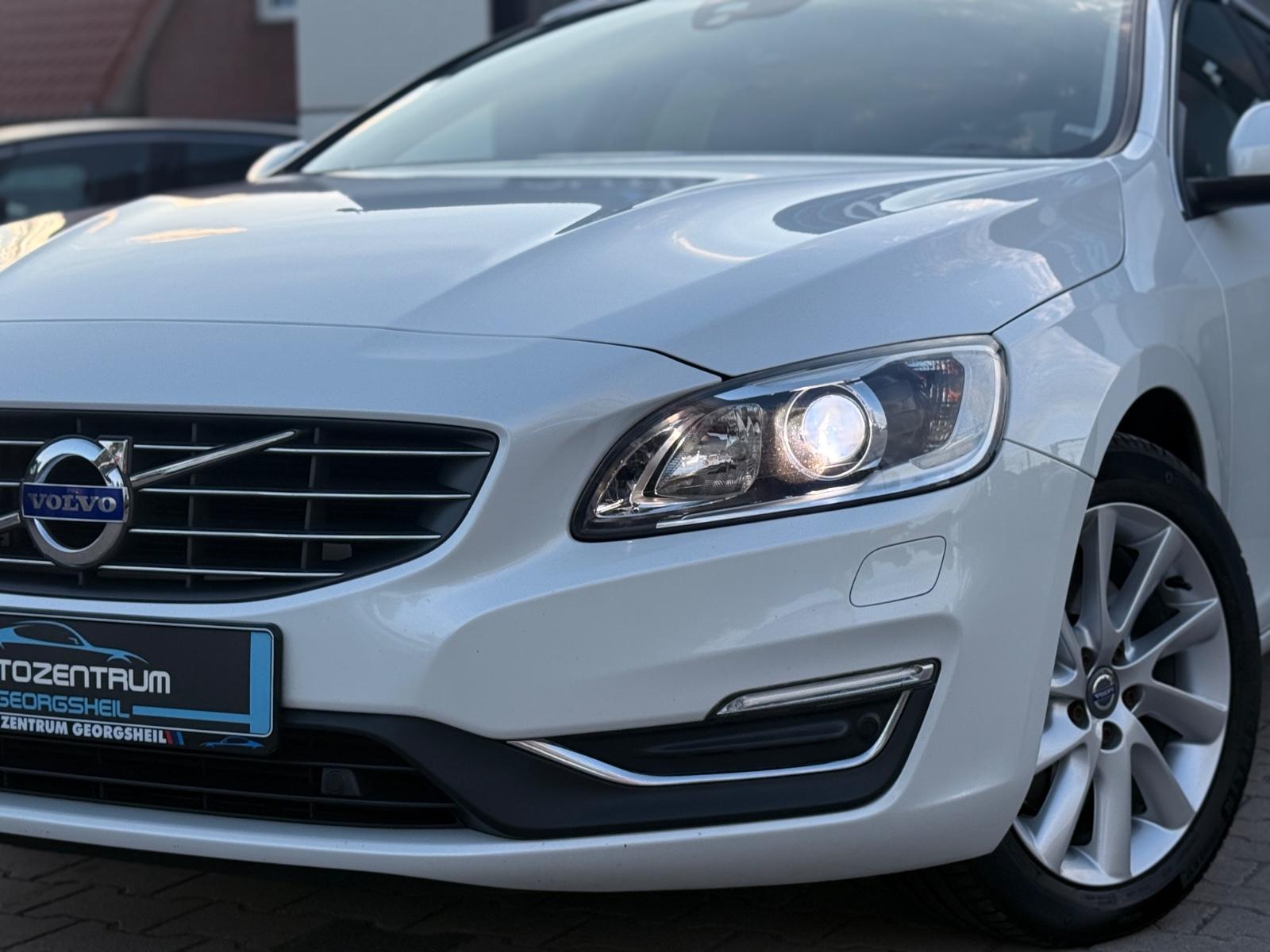VOLVO V60 D5 2.4 215ch SUMMUM BVA Toit Ouvrant Entretien Complet