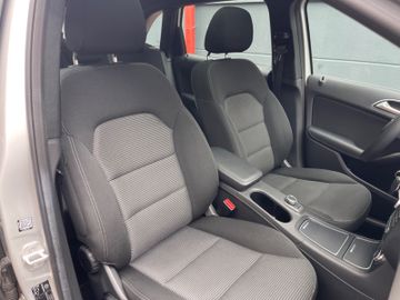 Mercedes B 220 - 10