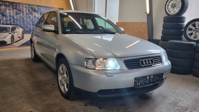 Audi A3 1.8 Ambition *Alcantara*Navi*Xenon*