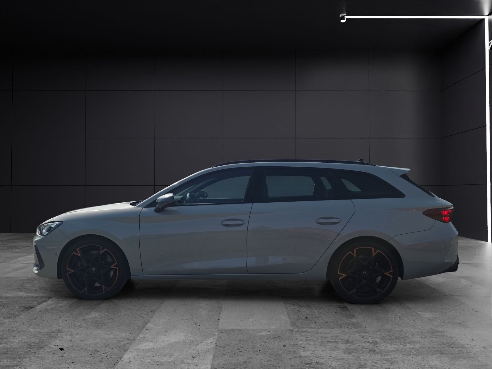 Fahrzeugabbildung CUPRA Leon Sportstourer 2.0 TSI  4Drive VZ DSG AHZ KAM