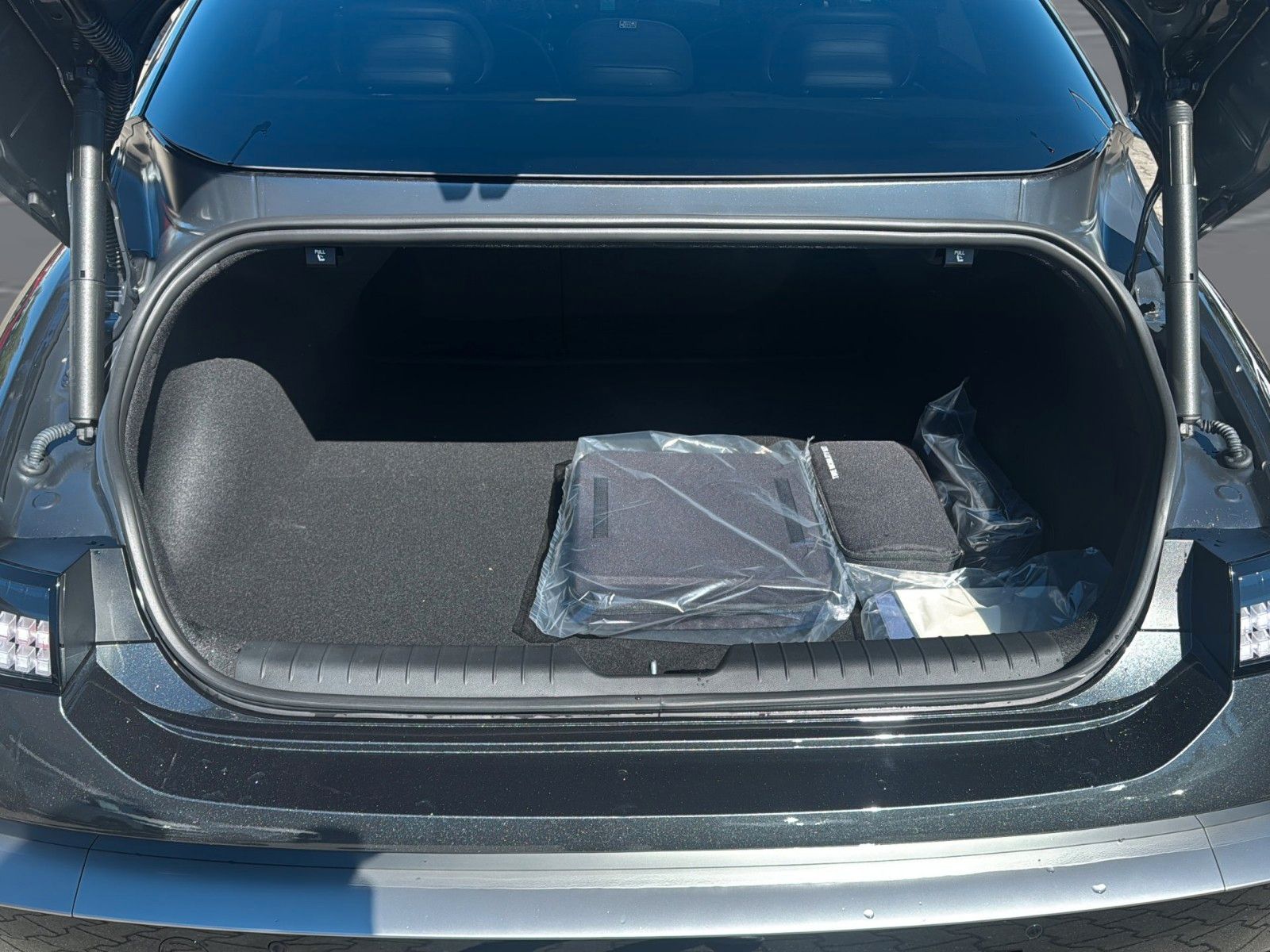 Hyundai IONIQ 6 - Bild 18