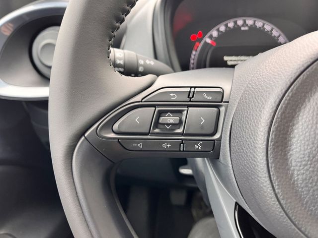 Aygo X Team D Apple Carplay Andoid Auto