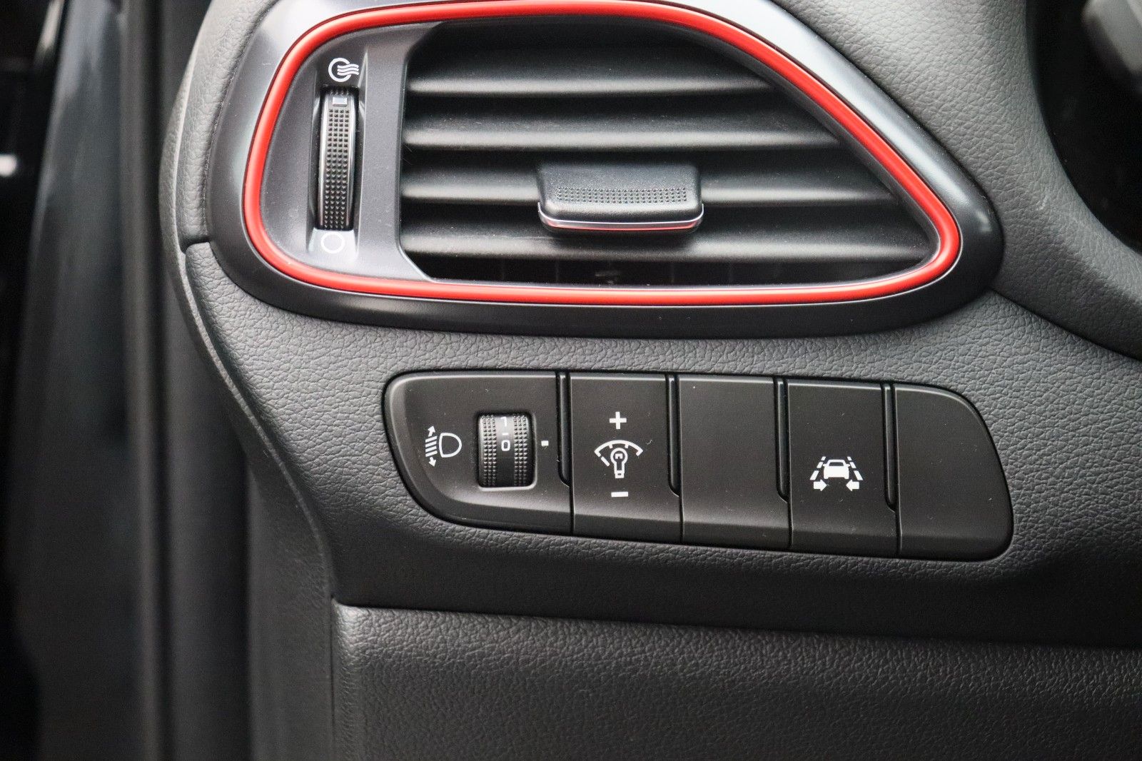 Fahrzeugabbildung Hyundai i30 Fastback N Performance Schiebedach 1. Hand