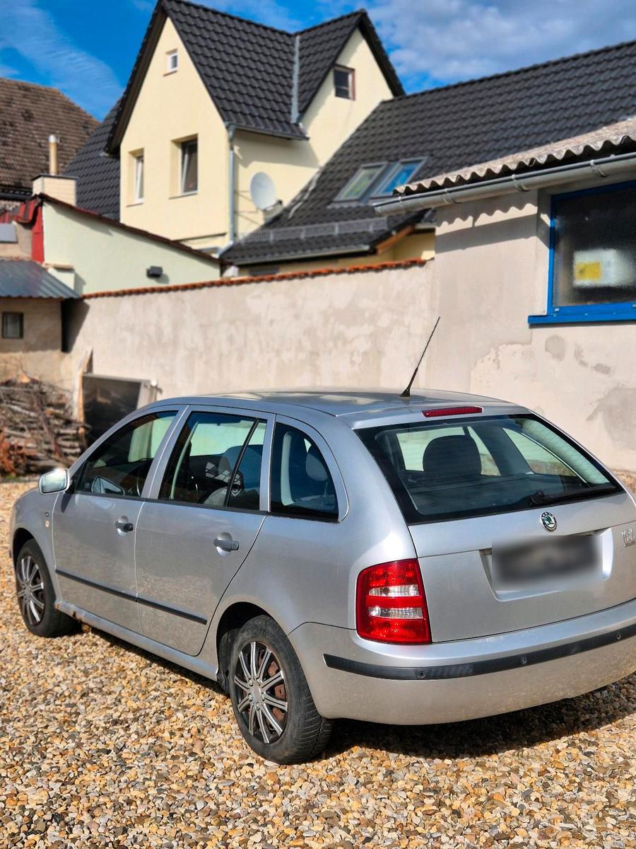 Skoda Fabia 2004 — engine 75 HP (55kW)