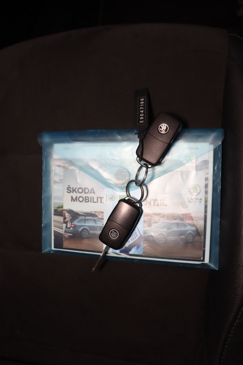 Fahrzeugabbildung SKODA Superb * Memory * Alcantara * PDC