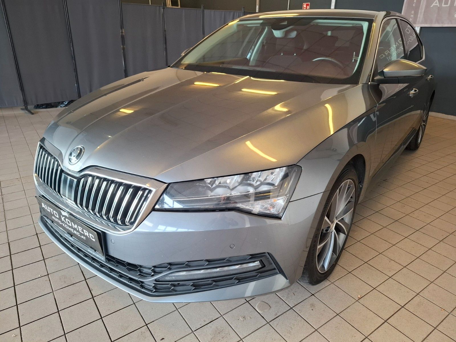 Skoda Superb 2.0 TDI SCR DSG STYLE Limo, LED, Virtual imagem 2