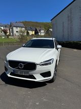 Volvo XC60 T5 AWD R Design Standheizung Apple  - Volvo XC60: Standheizung