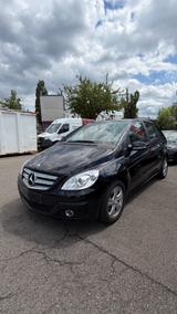 Mercedes-Benz B 180 BlueEFFICIENCY - Guter Zustand,Bremsen Neu
