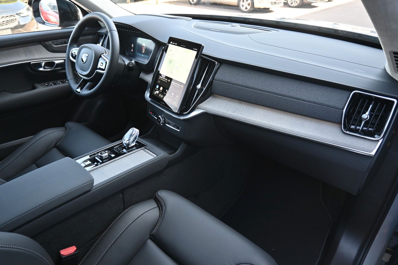 Fahrzeugabbildung Volvo XC90 Ultra Dark T8 AWD Recharge*LUFT*PANO*STHZ