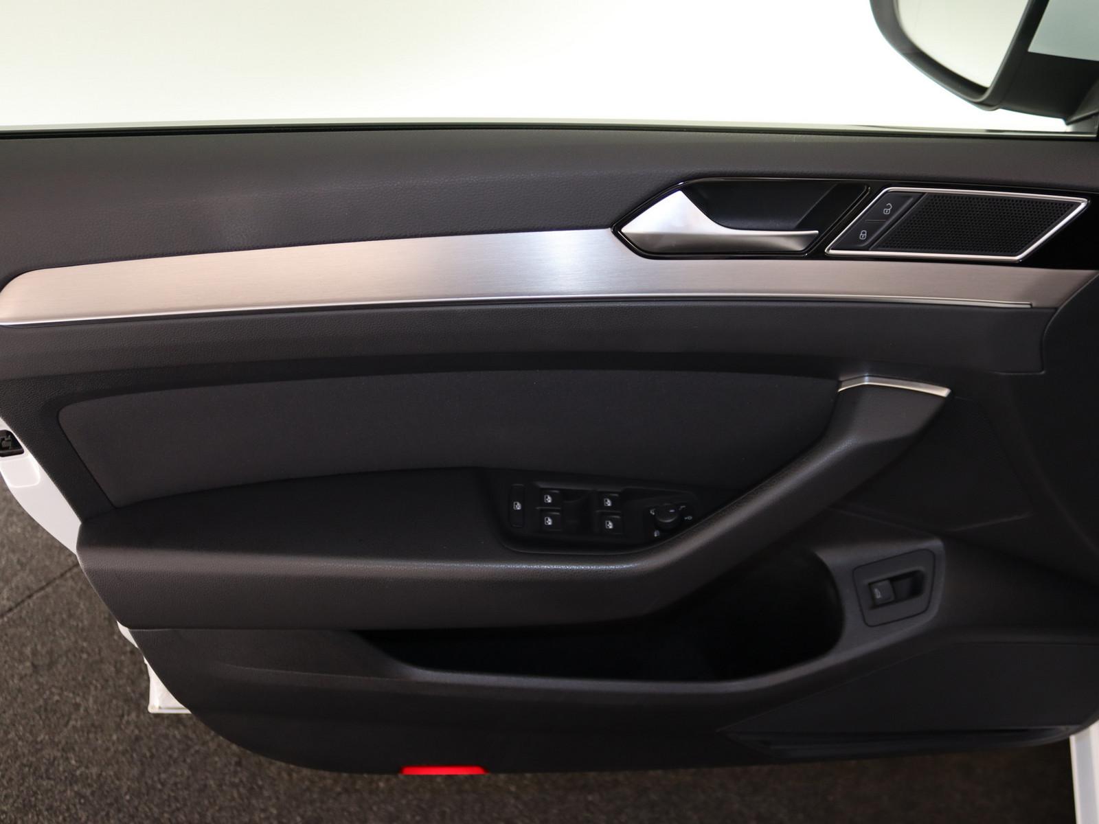 Volkswagen Passat 2.0 TSI Business AHK MATRIX-LED, миниатюра 15