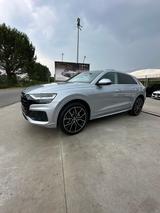 Audi Q8 50 TDI 286 CV quattro tiptronic Sport - Audi Q8 Kombi Gebrauchtwagen