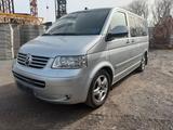 Volkswagen T5 2,5tdi Multivan higline - Volkswagen LT aus 2004