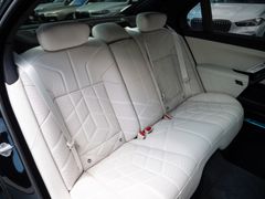 BMW 740 – 32 / 35