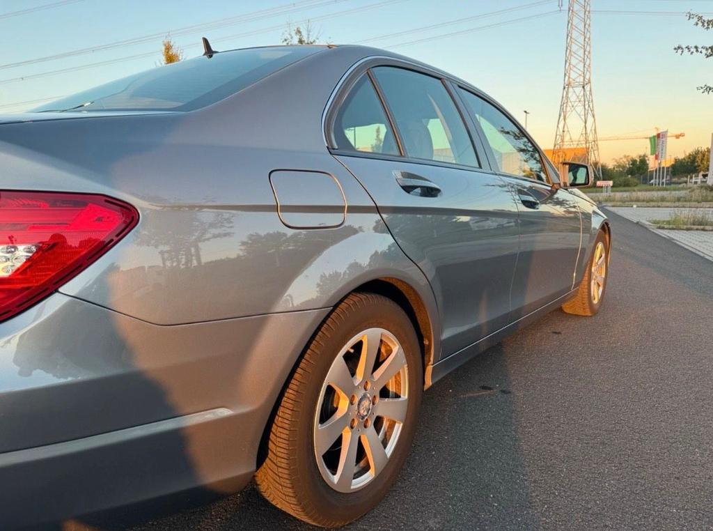 Mercedes-Benz C 180